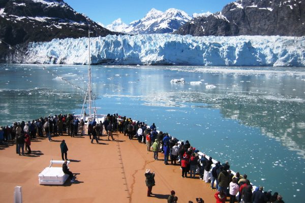 AK Glacier Bay Cruise Ship - NPS