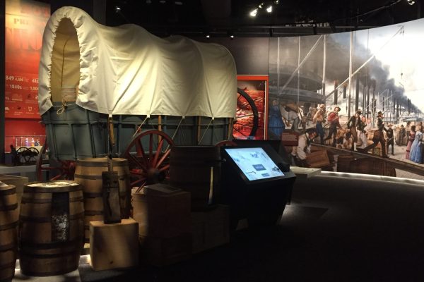 MO Gateway Arch Museum - covered wagon era - NPS Sue Ford